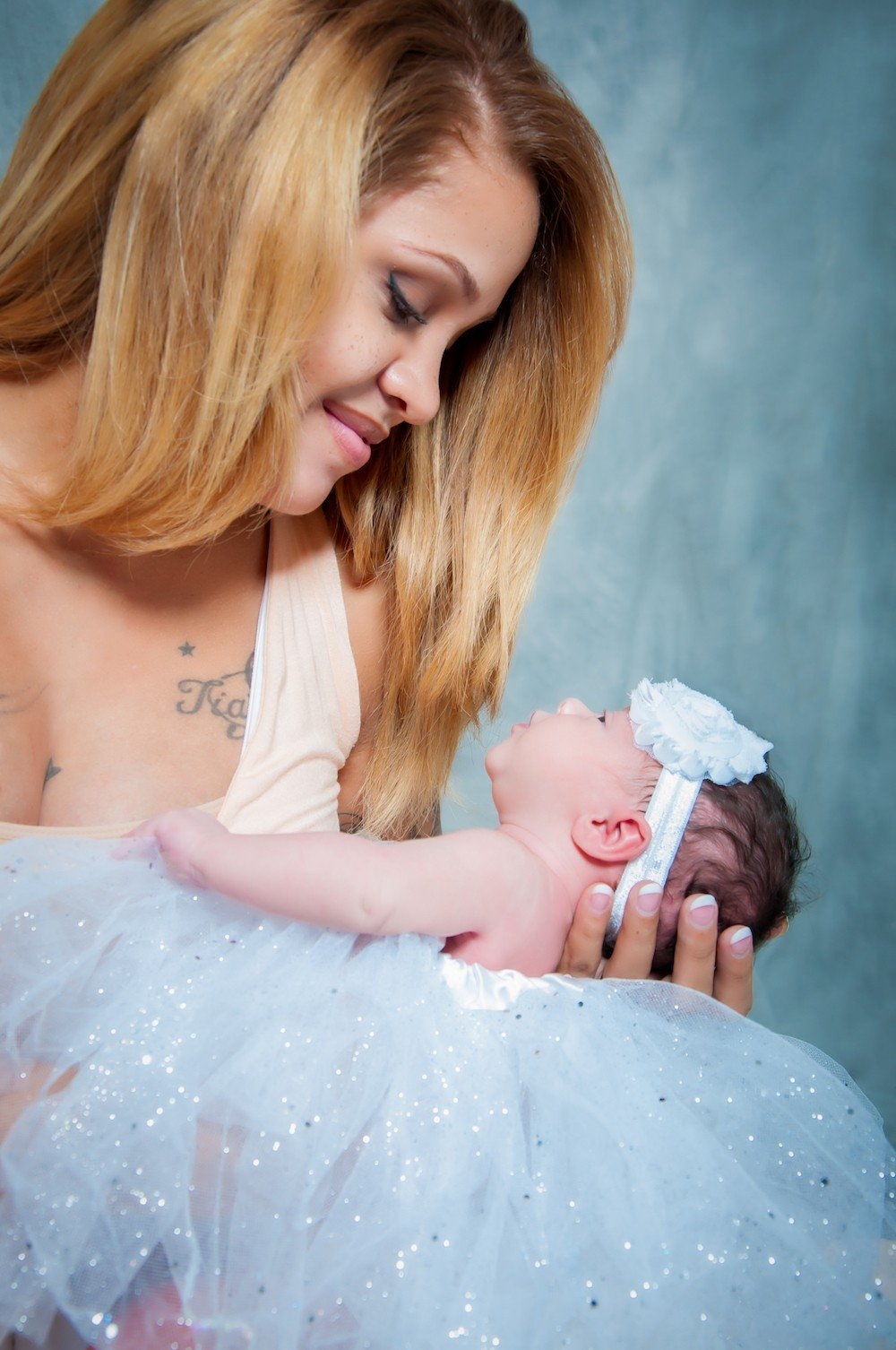 carousel-hero-element image-0